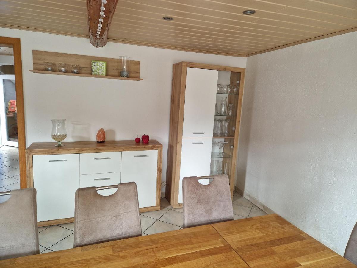 Ferienwohnung Blumenshein Bei Speyer Karlsruhe Familienfreundlich 5 Pers Zeiskam Екстериор снимка