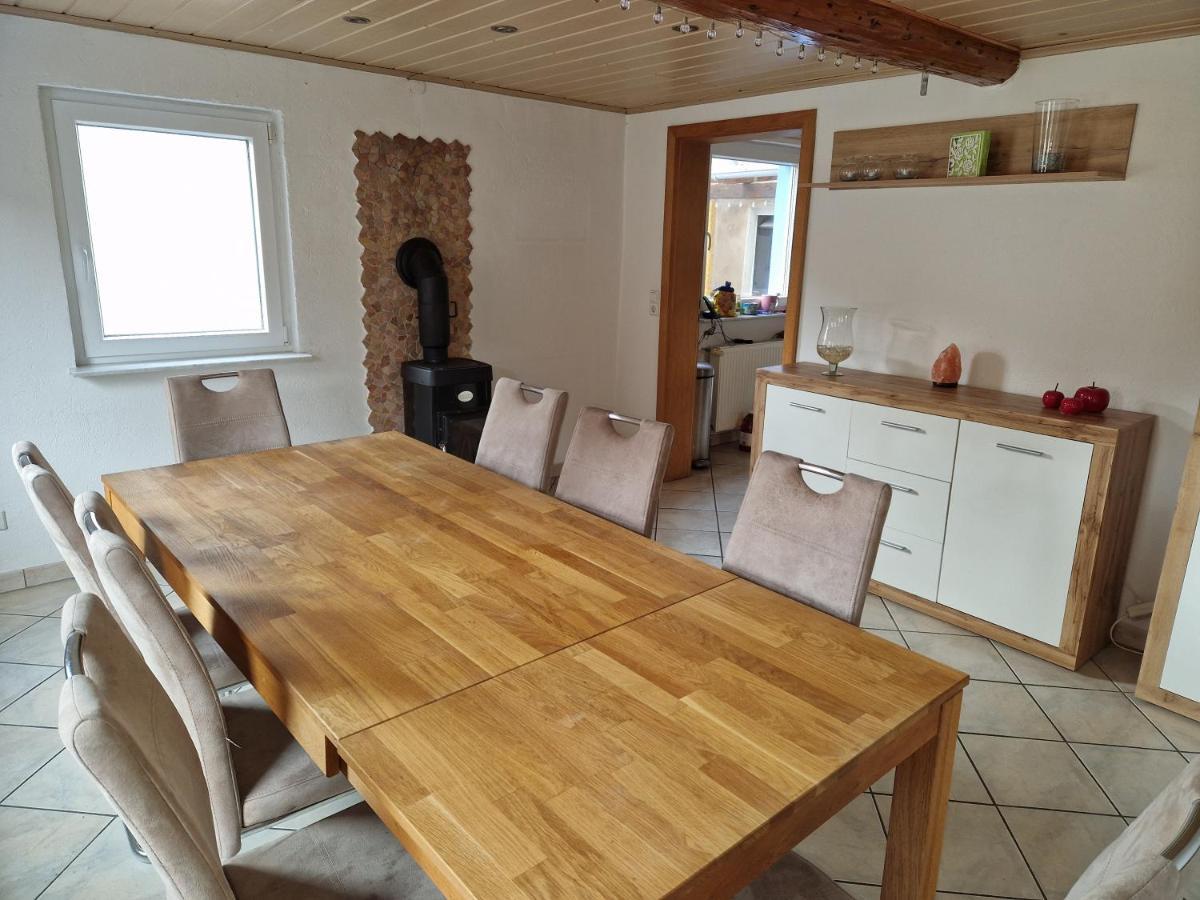 Ferienwohnung Blumenshein Bei Speyer Karlsruhe Familienfreundlich 5 Pers Zeiskam Екстериор снимка